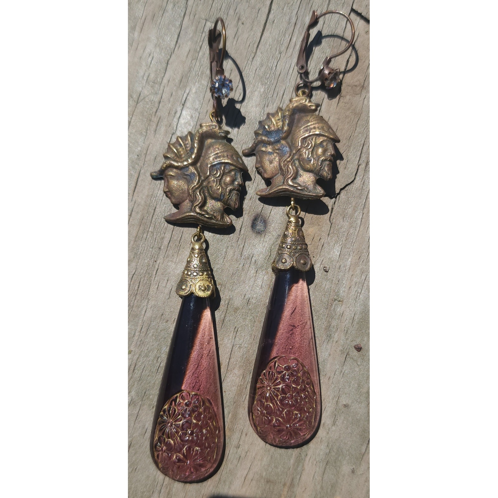 Czech Purple Glass Intaglio Roman Soldier Drop Earrings Antique Gold Tone Read